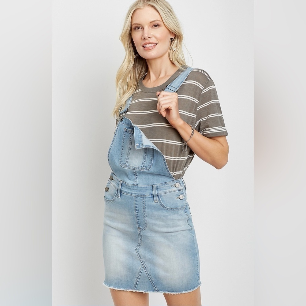 KanCan Light Wash Overall Skirt size medium